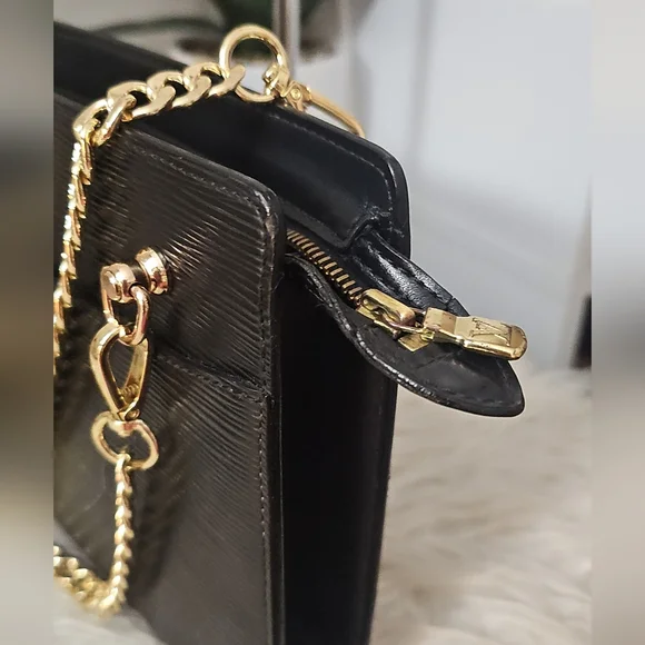 Authentic Louis Vuitton Epi - Picture 14 of 17